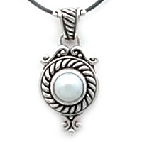 Silver and pearl pendant
