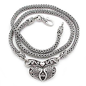 Medieval silver necklaces